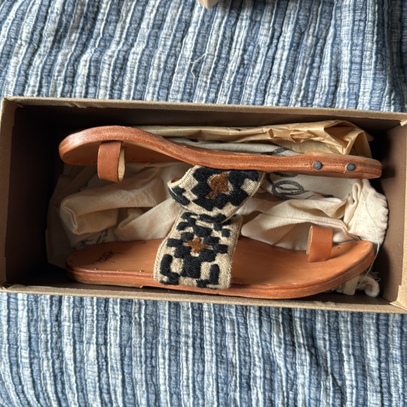 Beek Dove 7M - Picture 3 of 4